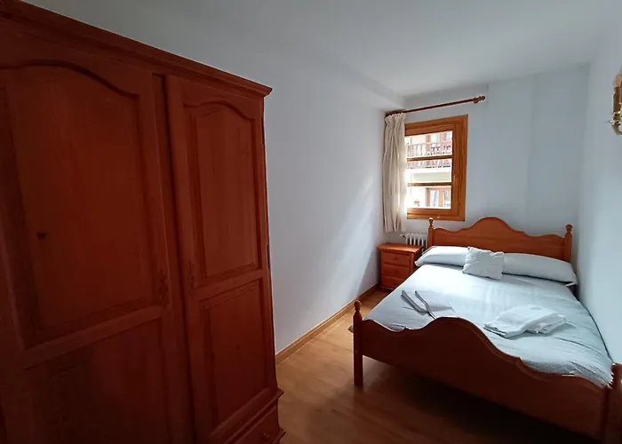 Inmocyma Pico Posets Benasque